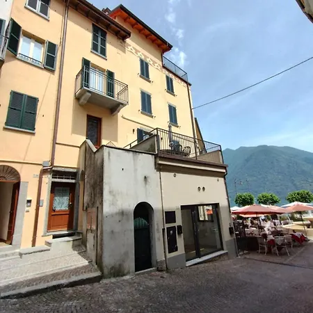 Al Pontile - By My In Como Daire *